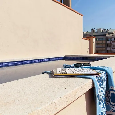 Aparteasy Apartment